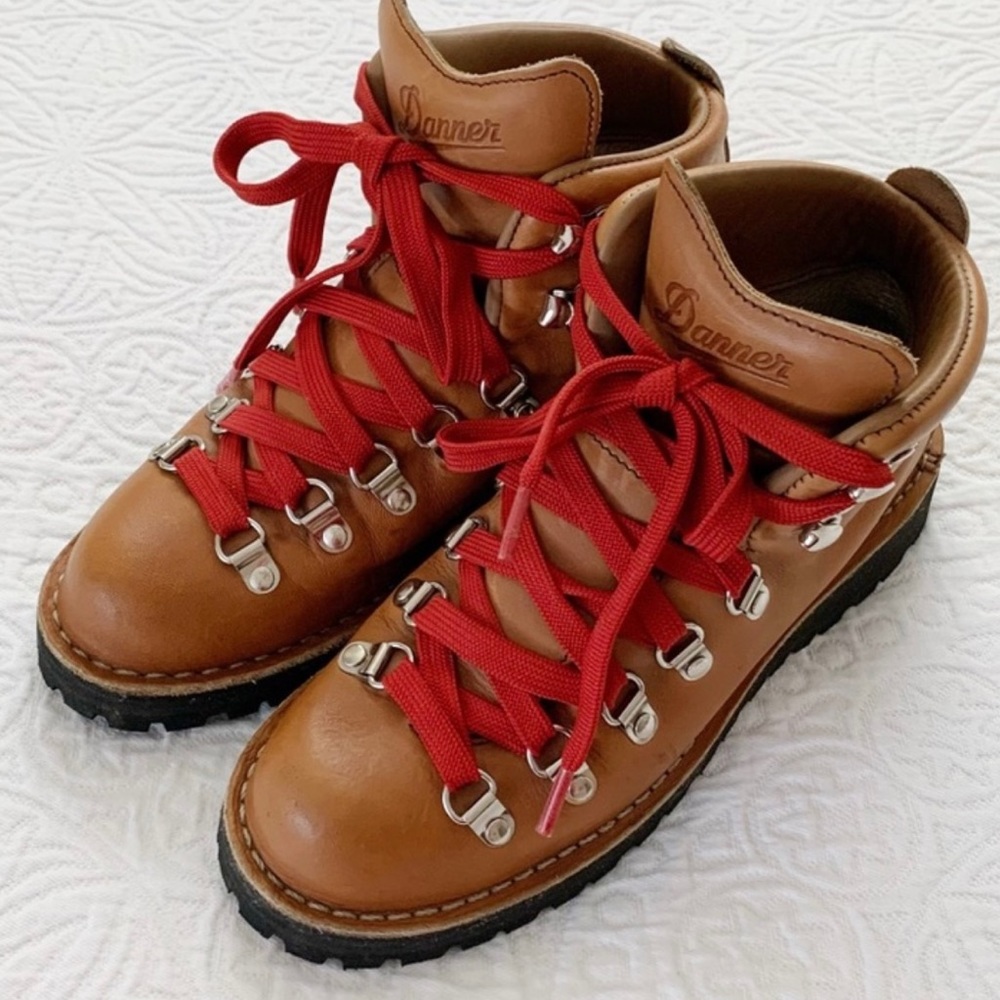 Danner Women’s Mountain Light Cascade Hiking Boots 6.5 7